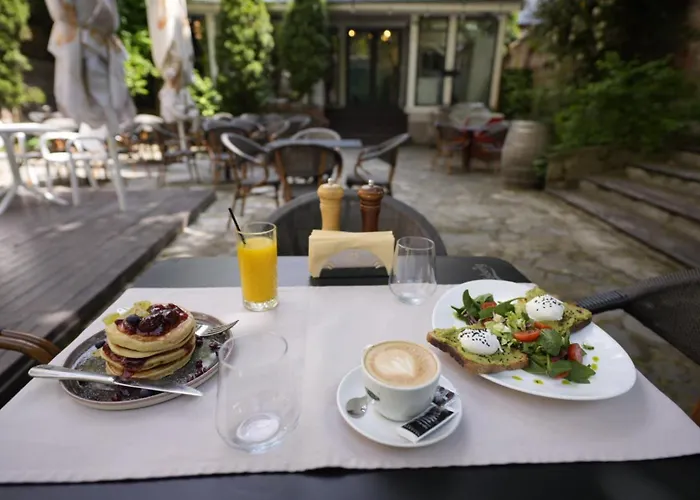 Barrique 17 - Breakfast At Restaurant & Minibar - Old Town